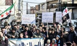 مظاهرات مؤيدة وأخرى معارضة في جمعة 