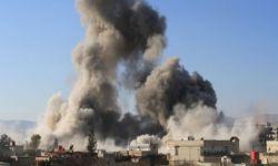 عشرات البراميل والصواريخ تنهال على مخيم خان الشيح