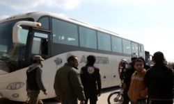 القافلة الأخيرة من مهجري بردى تصل إدلب